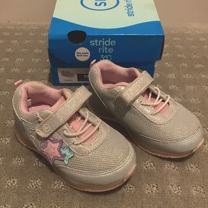 Stride Rite Light Up Tennis Shoes